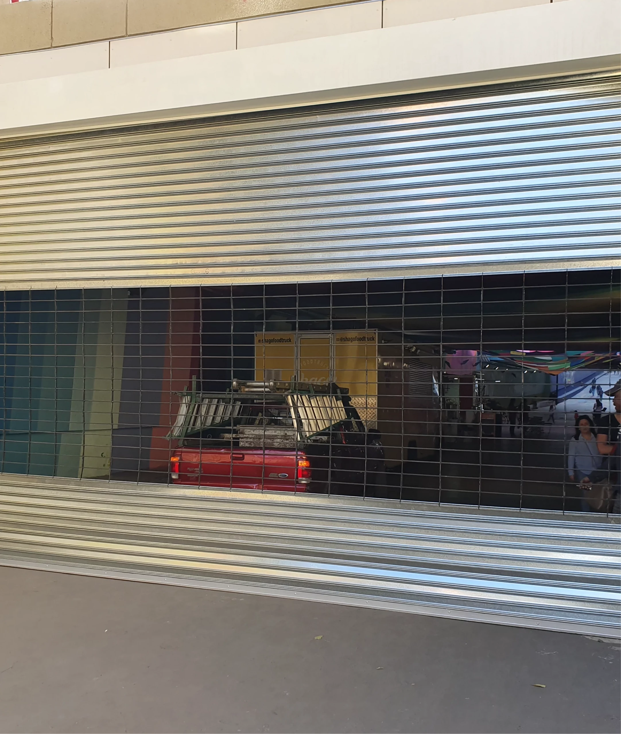 Cortinas metálicas Servimetalum